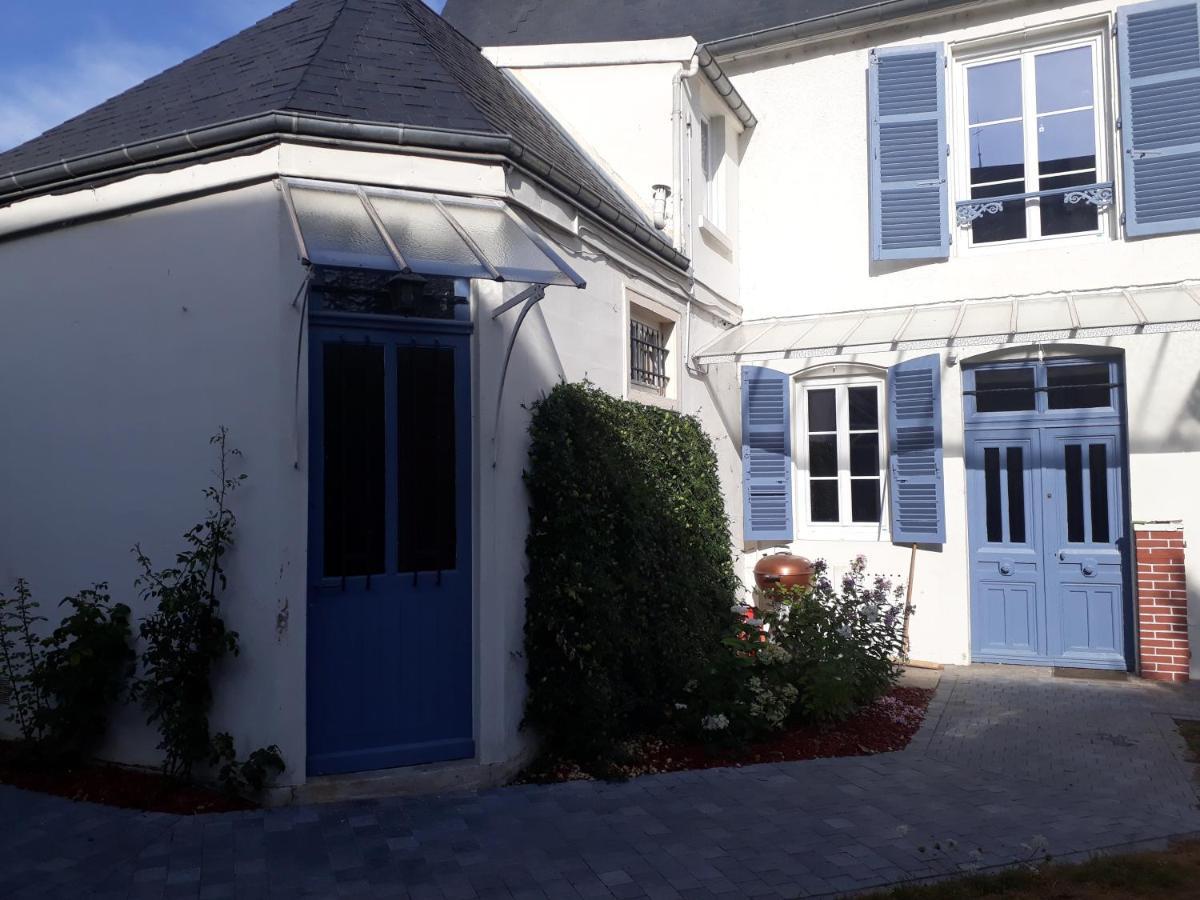 Hotel Les Pierres Bleues Bar-sur-Aube Esterno foto